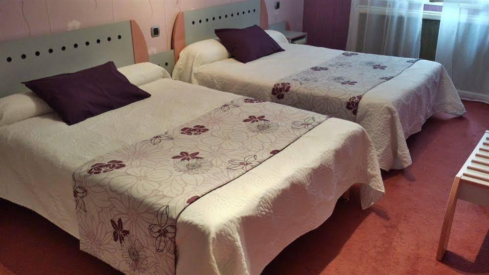 Contact Hotel Limoges - Hotel Des Deux Moulins Zewnętrze zdjęcie