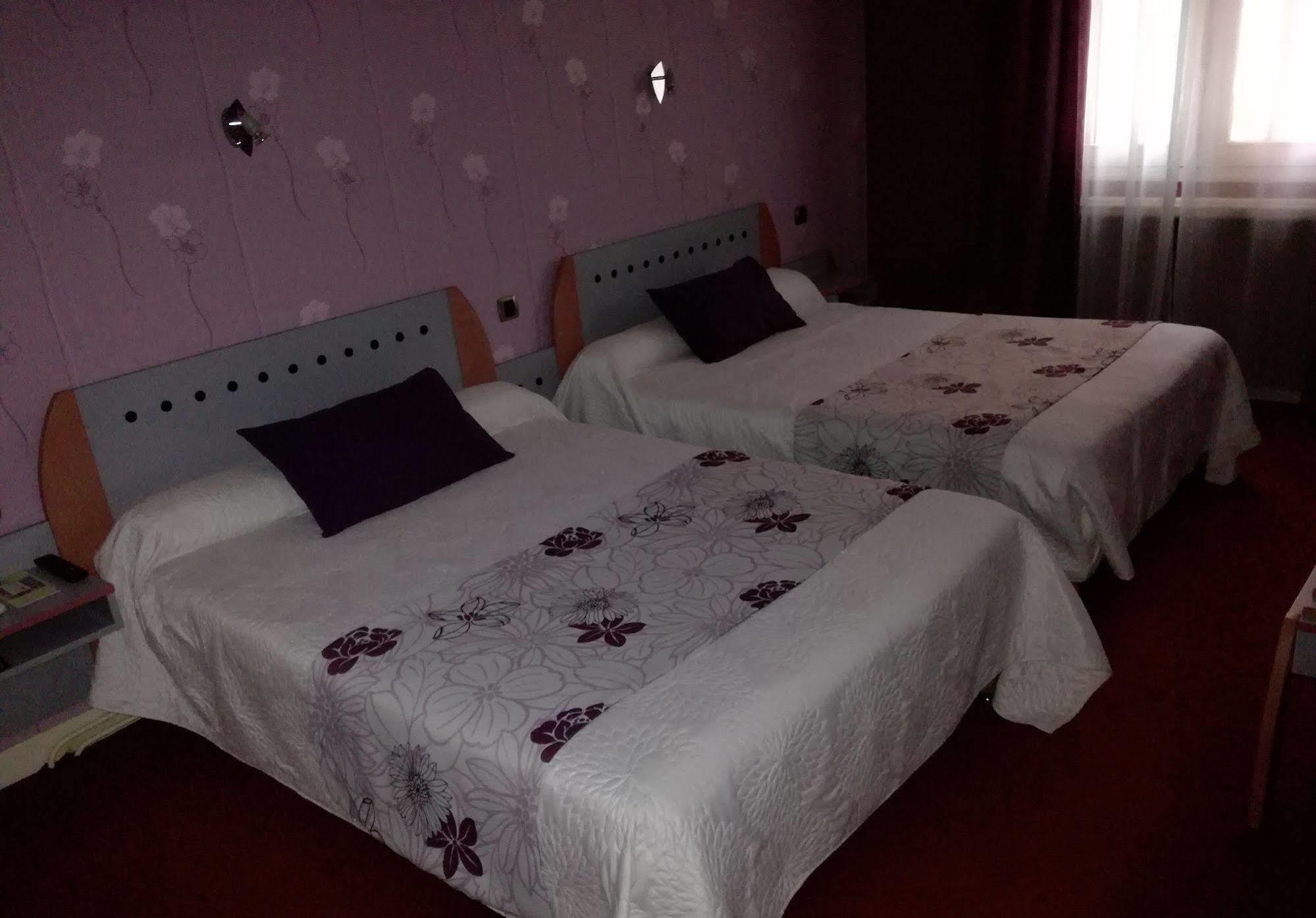 Contact Hotel Limoges - Hotel Des Deux Moulins Zewnętrze zdjęcie